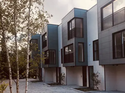 Property,Residential area,Facade,Architecture,Home,House,Neighbourhood,Condominium,Estate